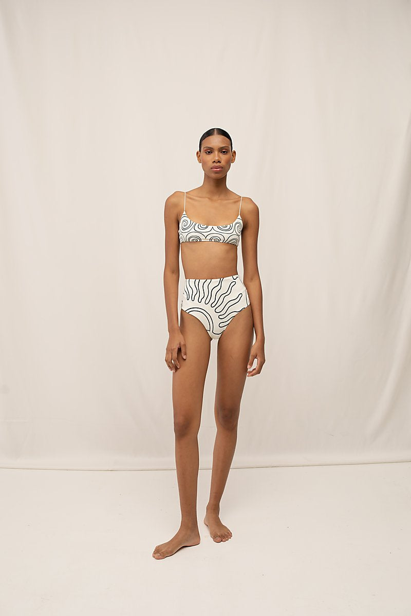 ISLA BIKINI TOP – Cala de la Cruz